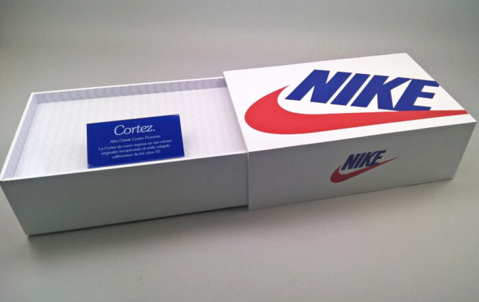 caja-mdf-ploteada-vinilo-nike-cortez