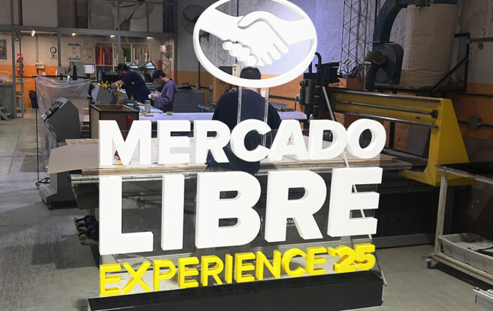 mercadolibre-letrero-autoportante-respaldo-acrilico-corporeo